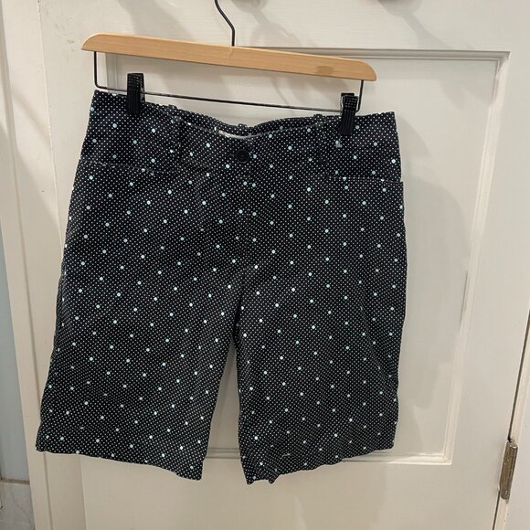 Talbots Shorts, Size 6, Black with polka dots 98% cotton - Picture 2 of 7